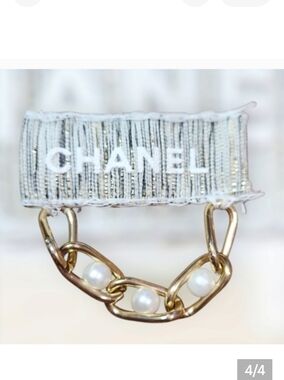 Gold Tone Chain Brooch with White Pearls